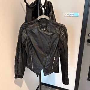 🖤 LAMARQUE Buttery Soft Black Leather Moto Jacket – Size Small 🖤